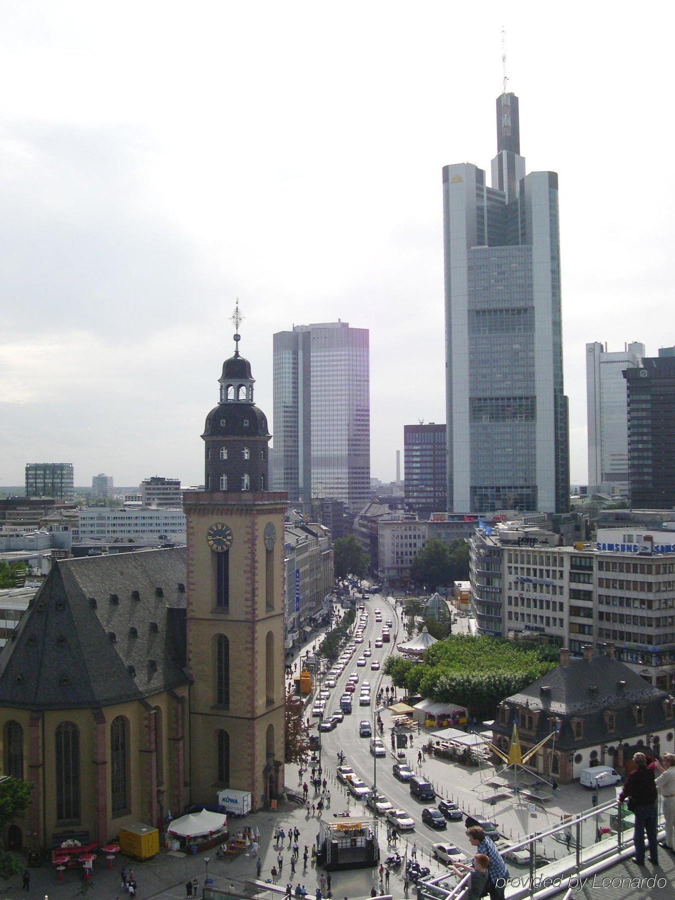 Hotel Rossija Frankfurt pe Main Exterior foto